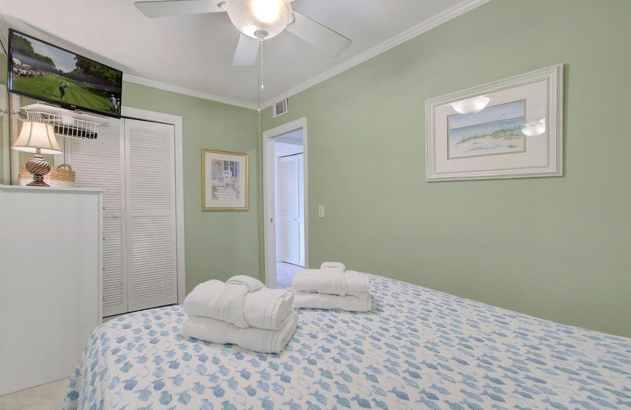 Nothing But Ocean In Forest Beach Hilton Head Island Exterior foto